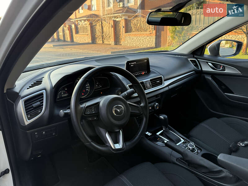 Седан Mazda 3 2017 в Киеве фото 13 Седан Mazda 3 2017 в Киеве