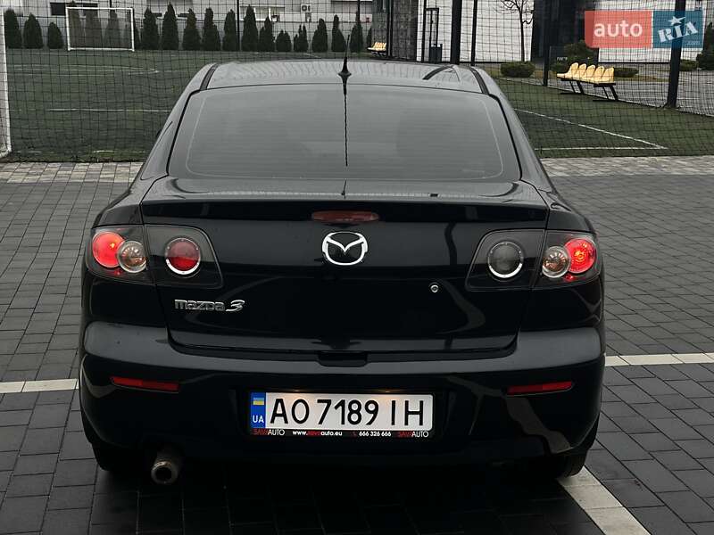 Седан Mazda 3 2007 в Мукачево