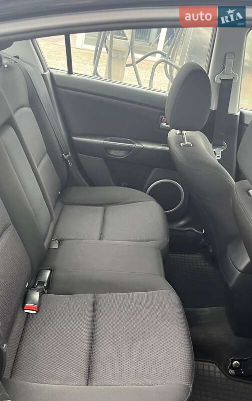 Седан Mazda 3 2007 в Мукачево