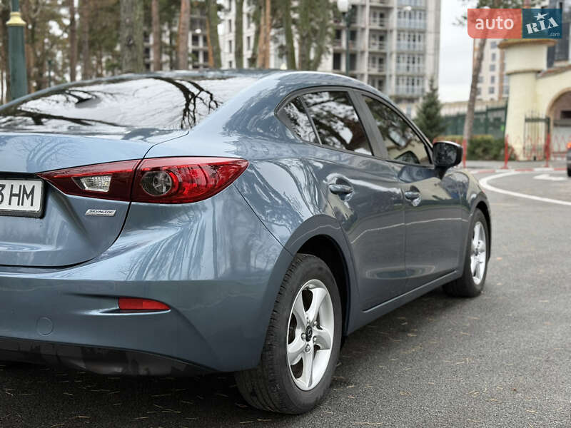 Седан Mazda 3 2014 в Харькове