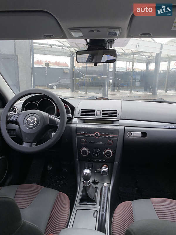 Седан Mazda 3 2005 в Києві
