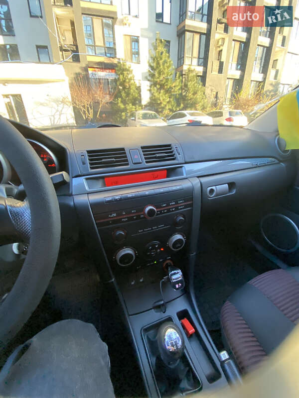 Седан Mazda 3 2005 в Києві