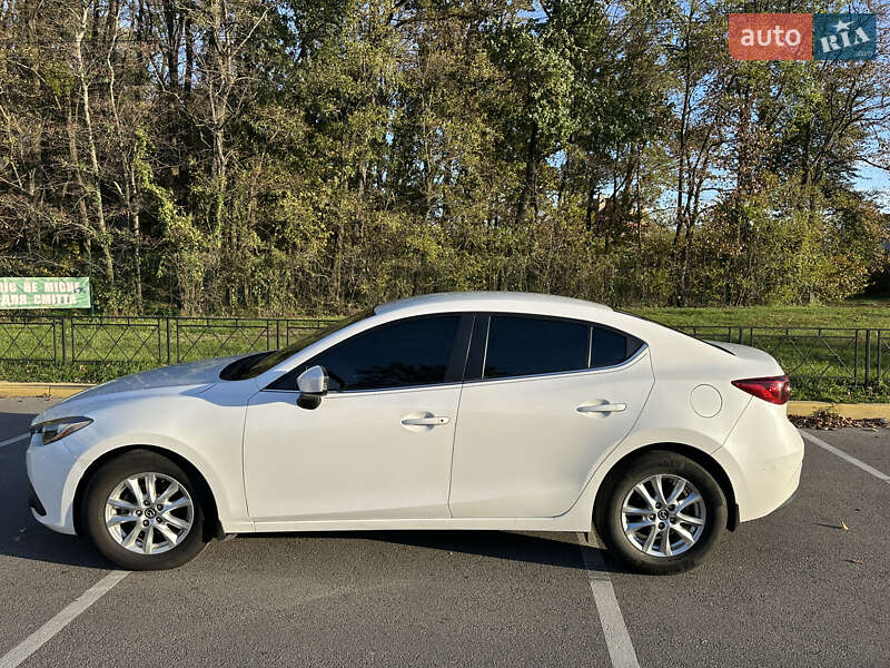 Седан Mazda 3 2016 в Киеве фото 2 Седан Mazda 3 2016 в Киеве