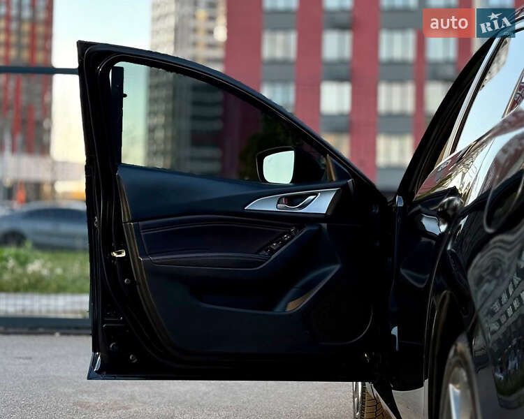 Седан Mazda 3 2017 в Києві фото 17 Седан Mazda 3 2017 в Києві