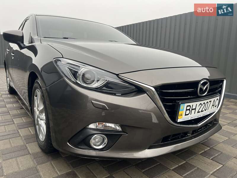 Седан Mazda 3 2016 в Києві