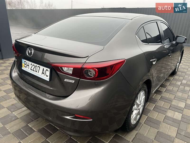 Седан Mazda 3 2016 в Києві