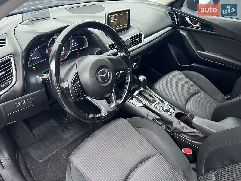 Седан Mazda 3 2016 в Києві