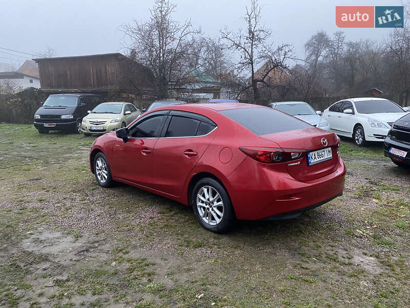 Седан Mazda 3 2015 в Киеве
