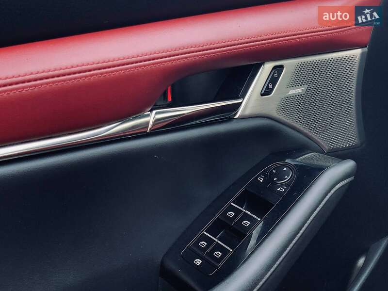 Хэтчбек Mazda 3 2019 в Николаеве