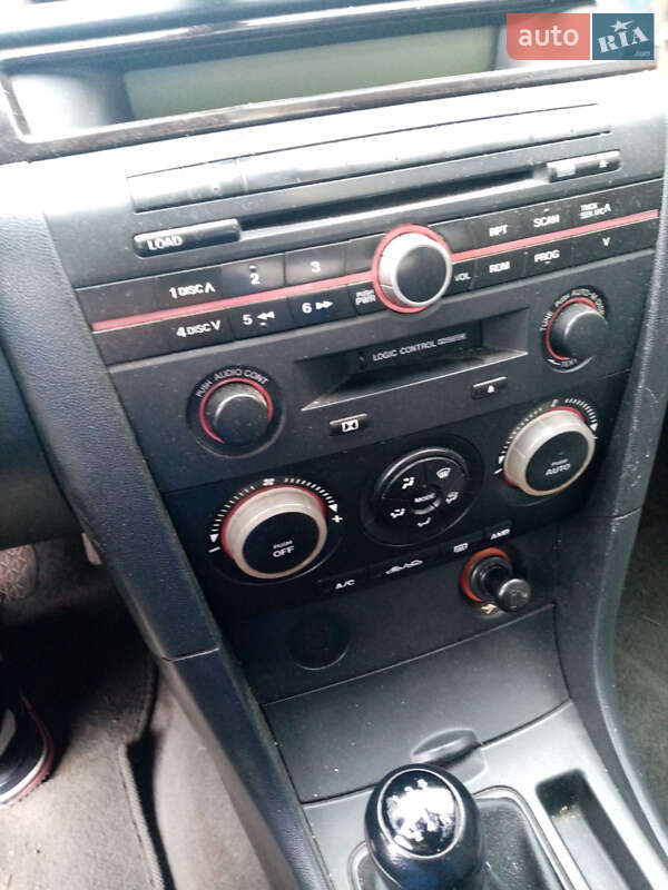 Седан Mazda 3 2007 в Буске