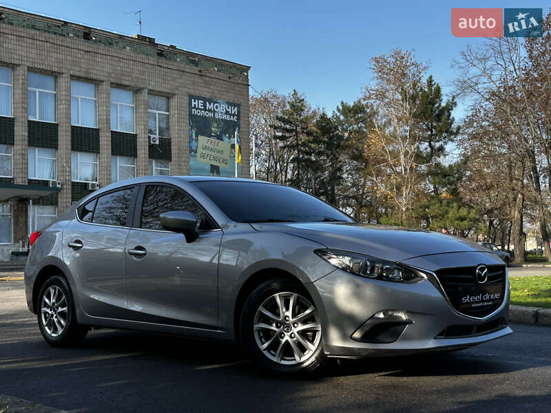 Седан Mazda 3 2016 в Миколаєві