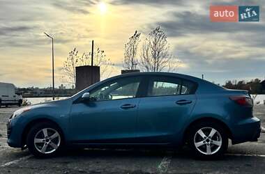 Седан Mazda 3 2010 в Киеве
