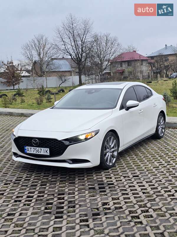Седан Mazda 3 2021 в Коломые