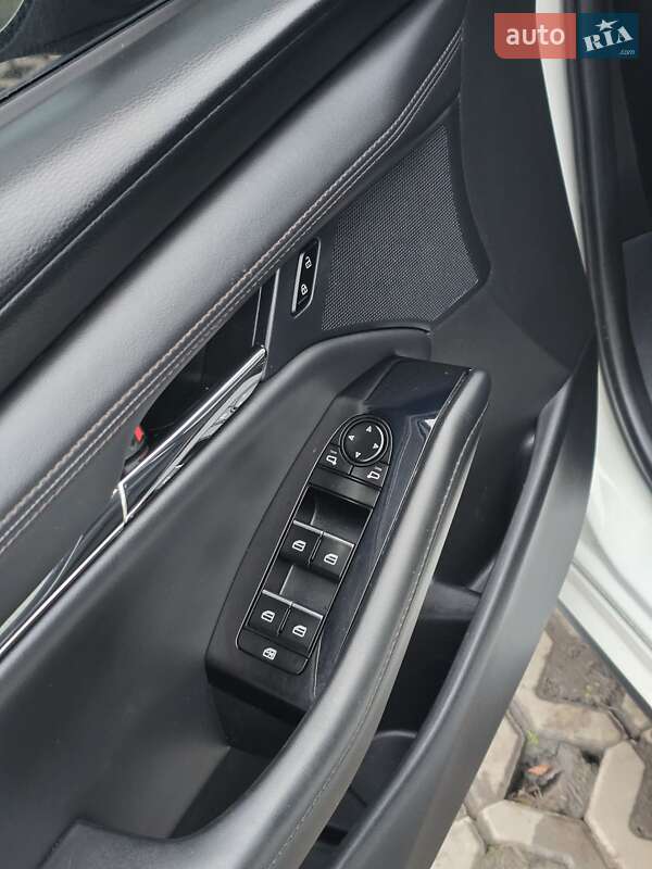 Седан Mazda 3 2021 в Коломые