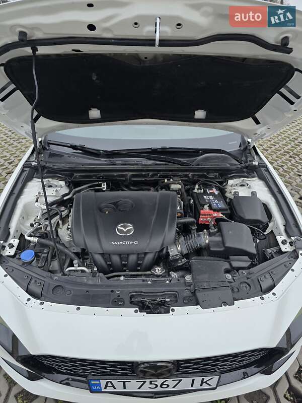 Седан Mazda 3 2021 в Коломые