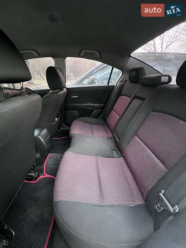 Седан Mazda 3 2005 в Харкові
