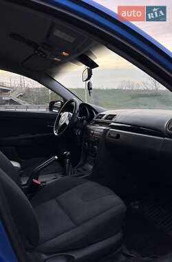 Седан Mazda 3 2004 в Одессе