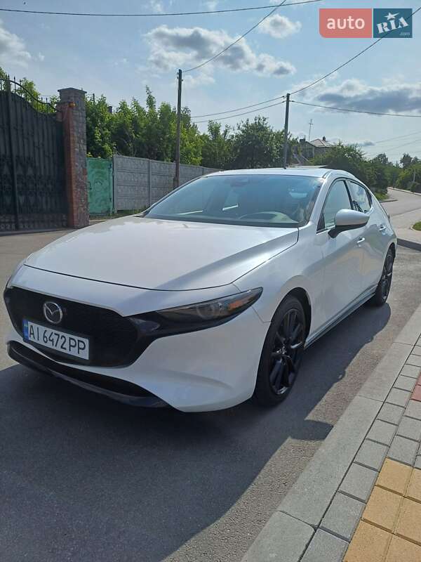 Хэтчбек Mazda 3 2021 в Киеве