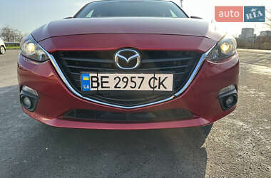 Хэтчбек Mazda 3 2015 в Южноукраинске