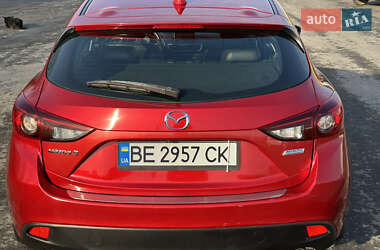 Хэтчбек Mazda 3 2015 в Южноукраинске