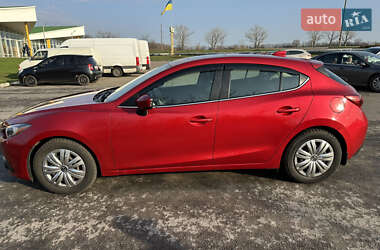 Хэтчбек Mazda 3 2015 в Южноукраинске