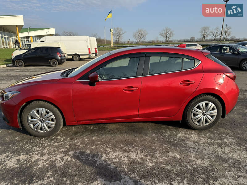 Хэтчбек Mazda 3 2015 в Южноукраинске