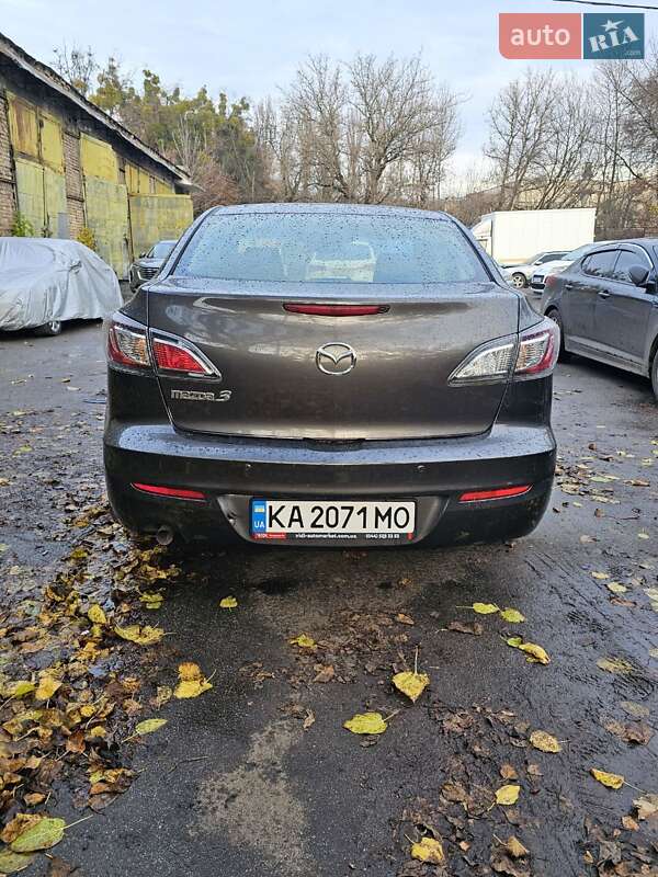 Седан Mazda 3 2013 в Киеве фото 4 Седан Mazda 3 2013 в Киеве