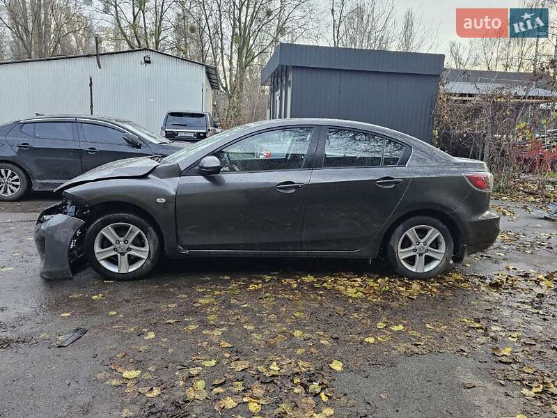Седан Mazda 3 2013 в Киеве фото 8 Седан Mazda 3 2013 в Киеве