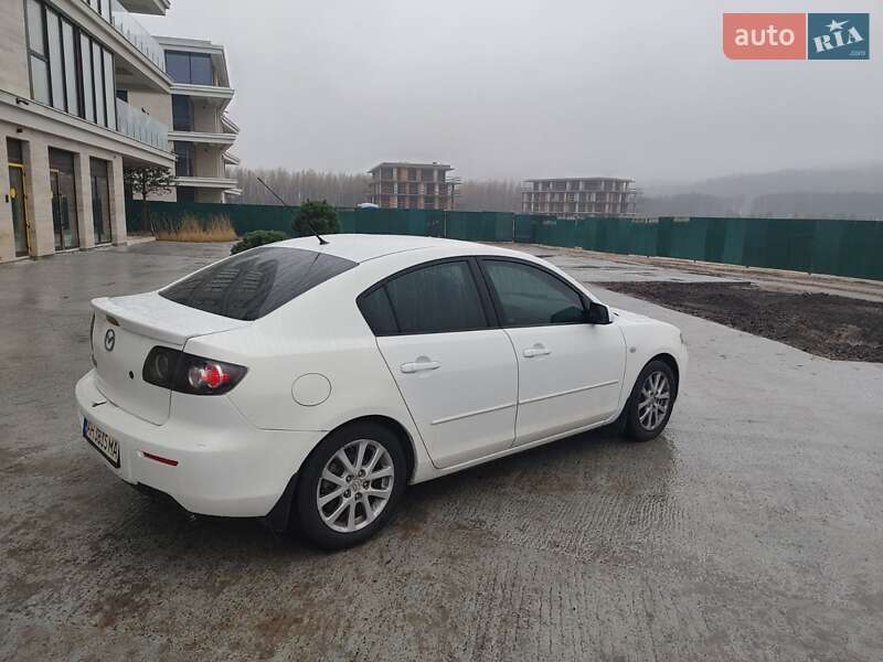 Седан Mazda 3 2008 в Киеве