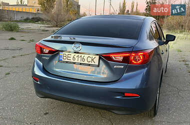 Седан Mazda 3 2017 в Николаеве