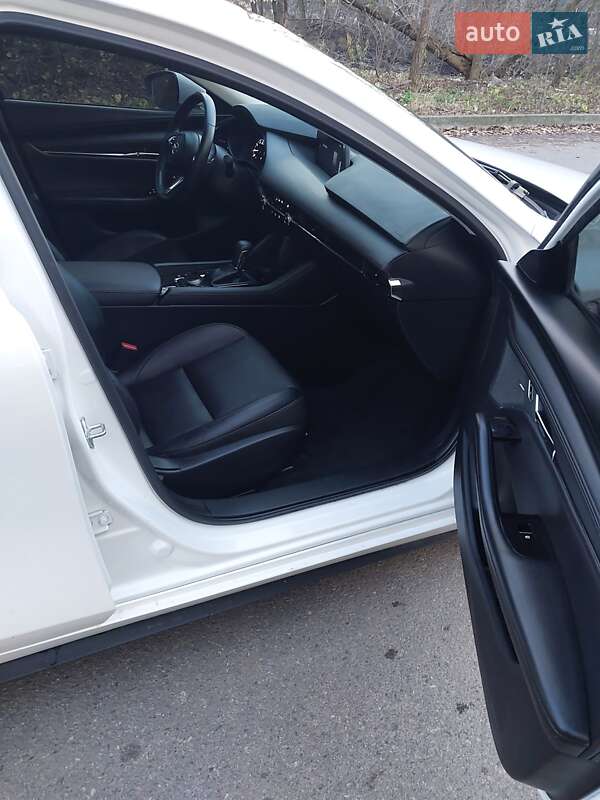 Седан Mazda 3 2023 в Дніпрі