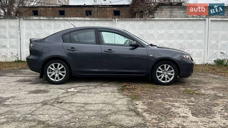 Седан Mazda 3 2008 в Киеве