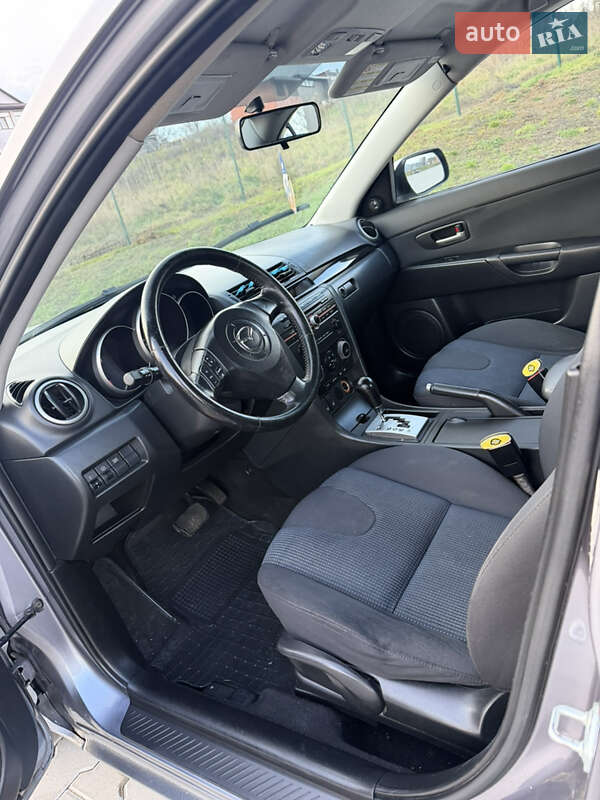 Хэтчбек Mazda 3 2004 в Черновцах