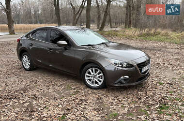 Седан Mazda 3 2015 в Кропивницком