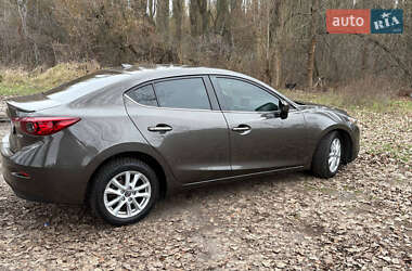 Седан Mazda 3 2015 в Кропивницком