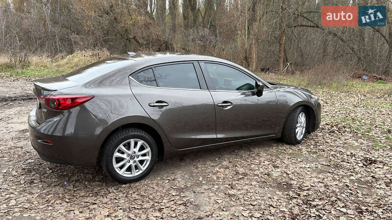 Седан Mazda 3 2015 в Кропивницькому