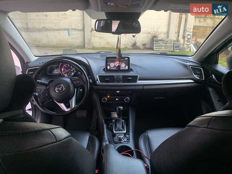 Хэтчбек Mazda 3 2015 в Одессе