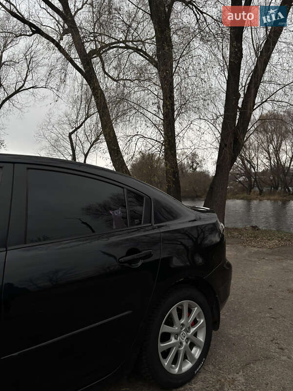 Седан Mazda 3 2008 в Прилуках