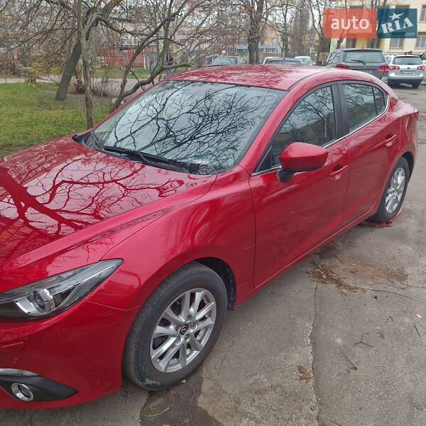 Седан Mazda 3 2015 в Киеве фото Седан Mazda 3 2015 в Киеве