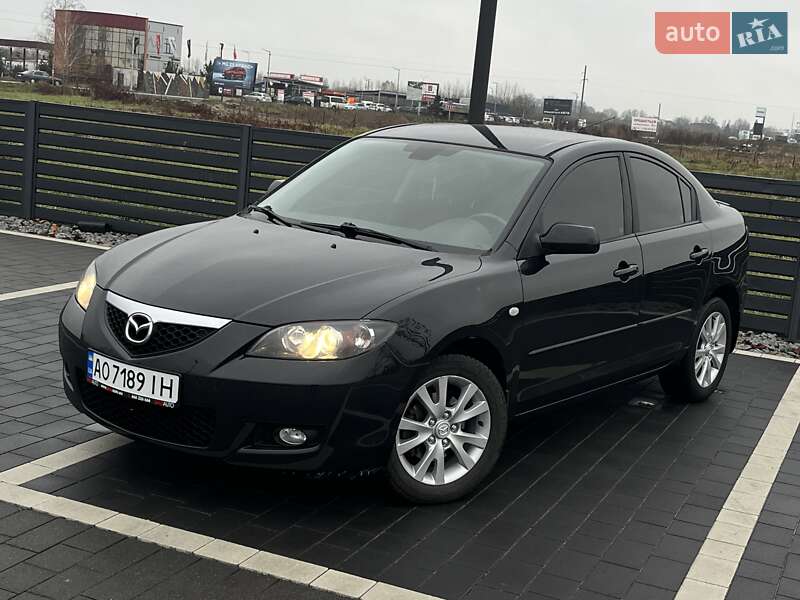 Седан Mazda 3 2007 в Мукачево