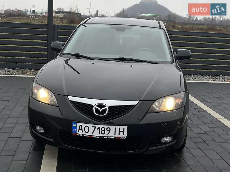 Седан Mazda 3 2007 в Мукачево