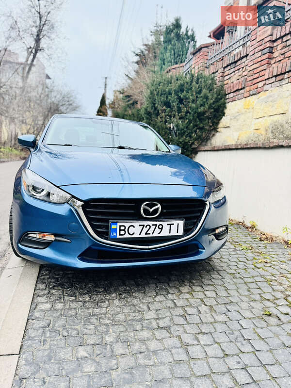 Седан Mazda 3 2017 в Львові