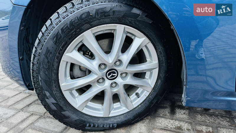 Седан Mazda 3 2017 в Львові