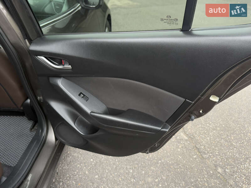 Хетчбек Mazda 3 2014 в Тернополі