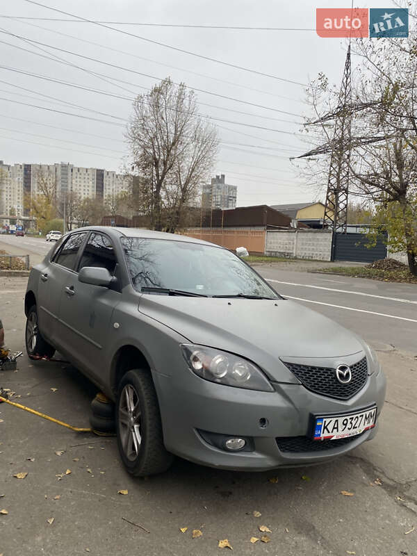 Хэтчбек Mazda 3 2004 в Киеве