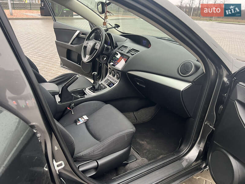 Хэтчбек Mazda 3 2010 в Николаеве