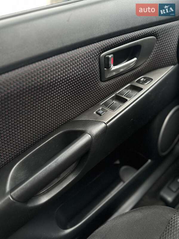 Хэтчбек Mazda 3 2007 в Чернобае фото 17 Хэтчбек Mazda 3 2007 в Чернобае