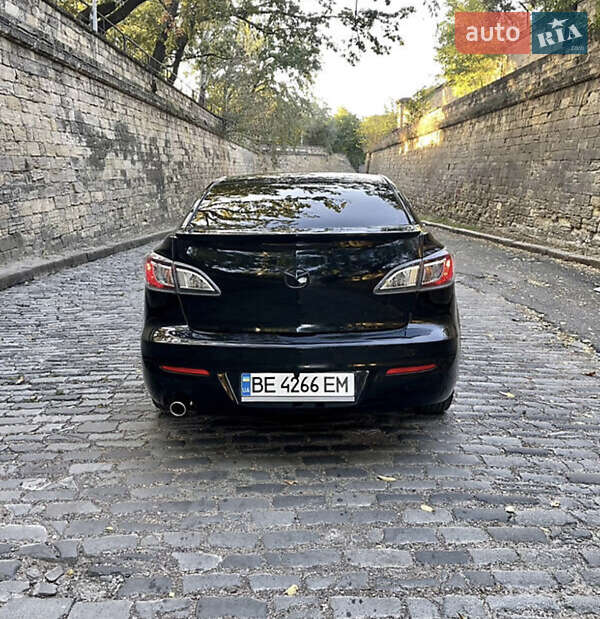 Седан Mazda 3 2012 в Миколаєві