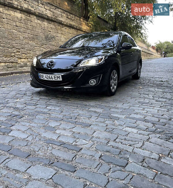 Седан Mazda 3 2012 в Миколаєві