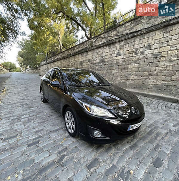 Седан Mazda 3 2012 в Миколаєві